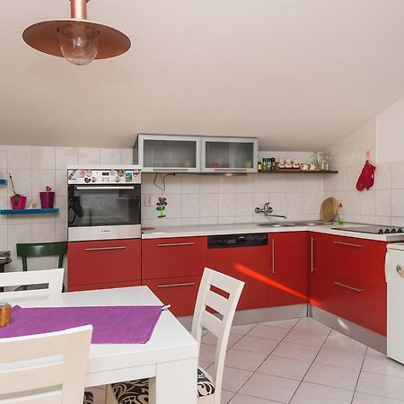 Apartment Milka Водице Екстериор снимка